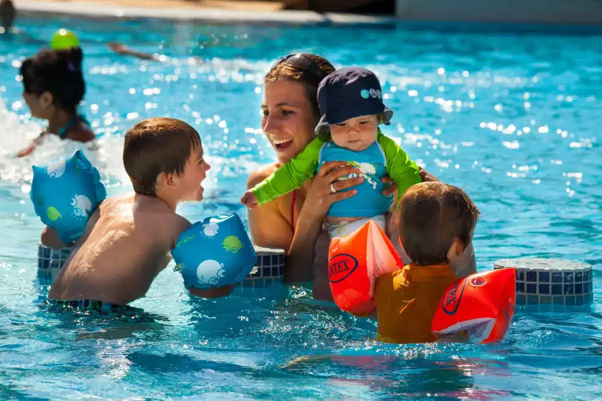 Piscine Familiale Scaled 1