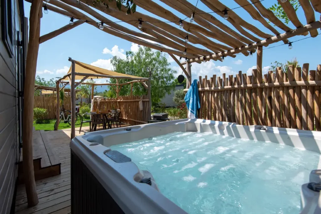 MOBILHOME PRIVILEGE SPA 3 CHAMBRES 6 PERS.
